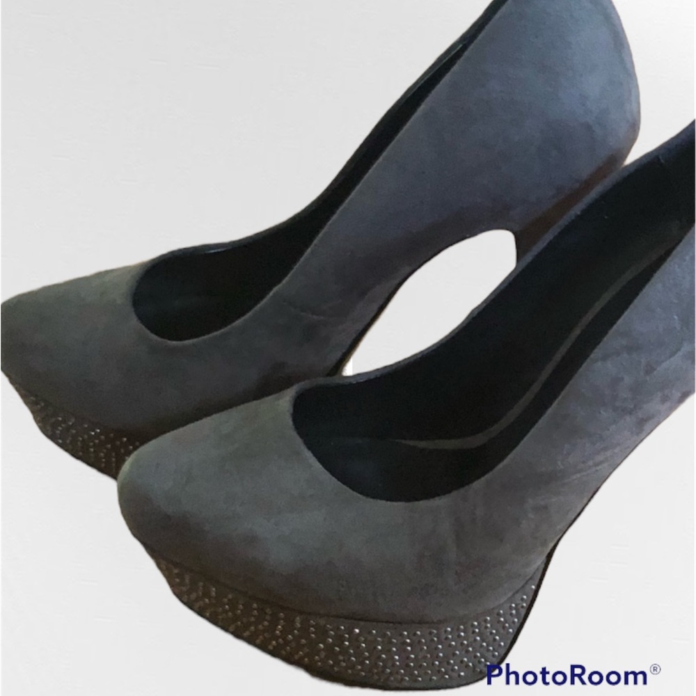 Aldo 1 1/4inch studded platform 5 inch heel pumps